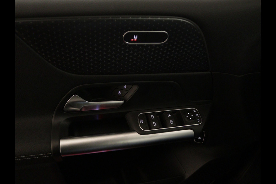 Mercedes-Benz B-Klasse 250 e Business Line | Zitcomfortpakket | Warmtewerend, donkergetint glas achter | USB-pakket plus | EASY PACK achterklep | Dodehoekassistent | Verwarmde stoelen vooraan |