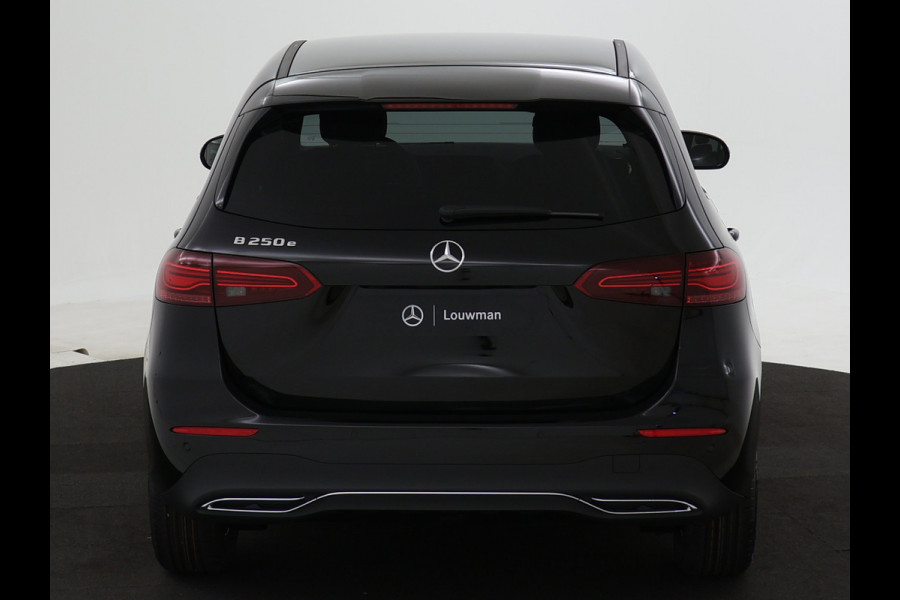 Mercedes-Benz B-Klasse 250 e Business Line | Zitcomfortpakket | Warmtewerend, donkergetint glas achter | USB-pakket plus | EASY PACK achterklep | Dodehoekassistent | Verwarmde stoelen vooraan |