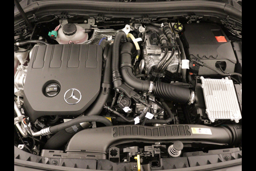 Mercedes-Benz B-Klasse 250 e Business Line | Zitcomfortpakket | Warmtewerend, donkergetint glas achter | USB-pakket plus | EASY PACK achterklep | Dodehoekassistent | Verwarmde stoelen vooraan |