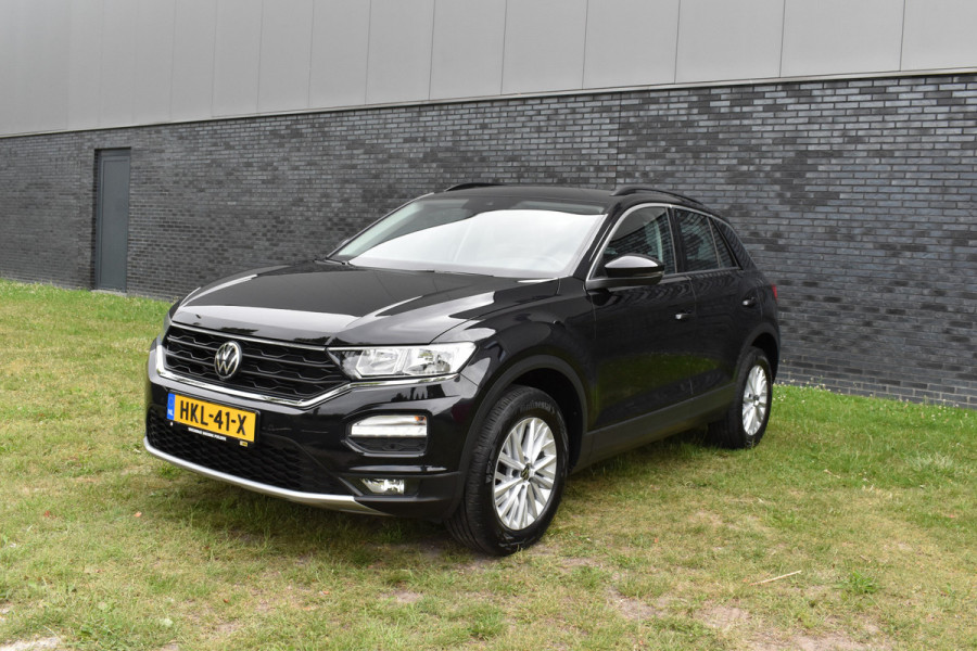 Volkswagen T-Roc 1.5 TSI Style Business Trekhaak Navi Carplay stoel/stuur verwarming el-achterklep
