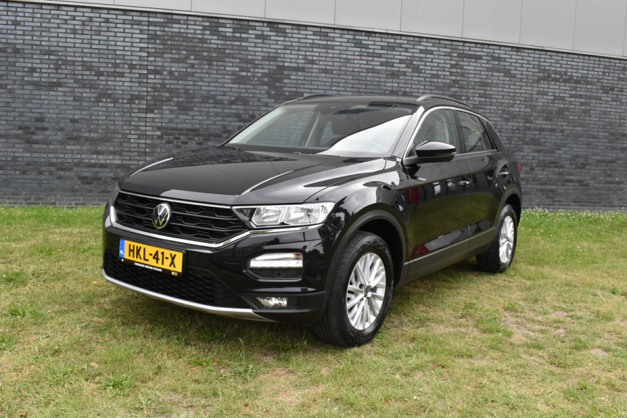 Volkswagen T-Roc 1.5 TSI Style Business Trekhaak Navi Carplay stoel/stuur verwarming el-achterklep