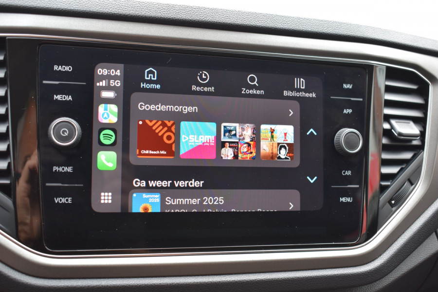 Volkswagen T-Roc 1.5 TSI Style Business Trekhaak Navi Carplay stoel/stuur verwarming el-achterklep