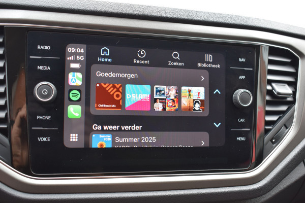 Volkswagen T-Roc 1.5 TSI Style Business Trekhaak Navi Carplay stoel/stuur verwarming el-achterklep