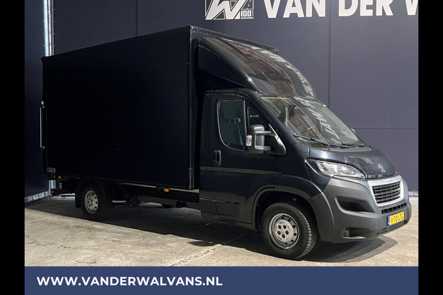 Peugeot Boxer 2.0 BlueHDI 141pk Bakwagen Laadklep Euro6 Airco | Camera | Cruisecontrol | Chauffeursstoel Bijrijdersbank