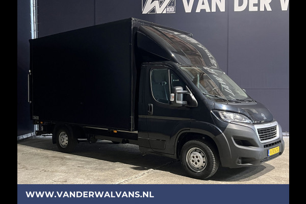 Peugeot Boxer 2.0 BlueHDI 141pk Bakwagen Laadklep Euro6 Airco | Camera | Cruisecontrol | Chauffeursstoel Bijrijdersbank