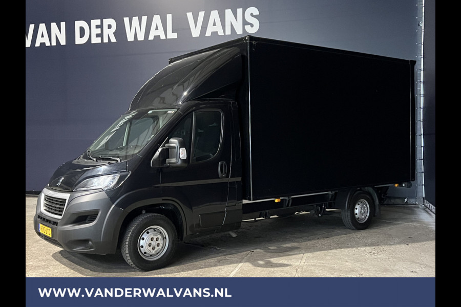 Peugeot Boxer 2.0 BlueHDI 141pk Bakwagen Laadklep Euro6 Airco | Camera | Cruisecontrol | Chauffeursstoel Bijrijdersbank