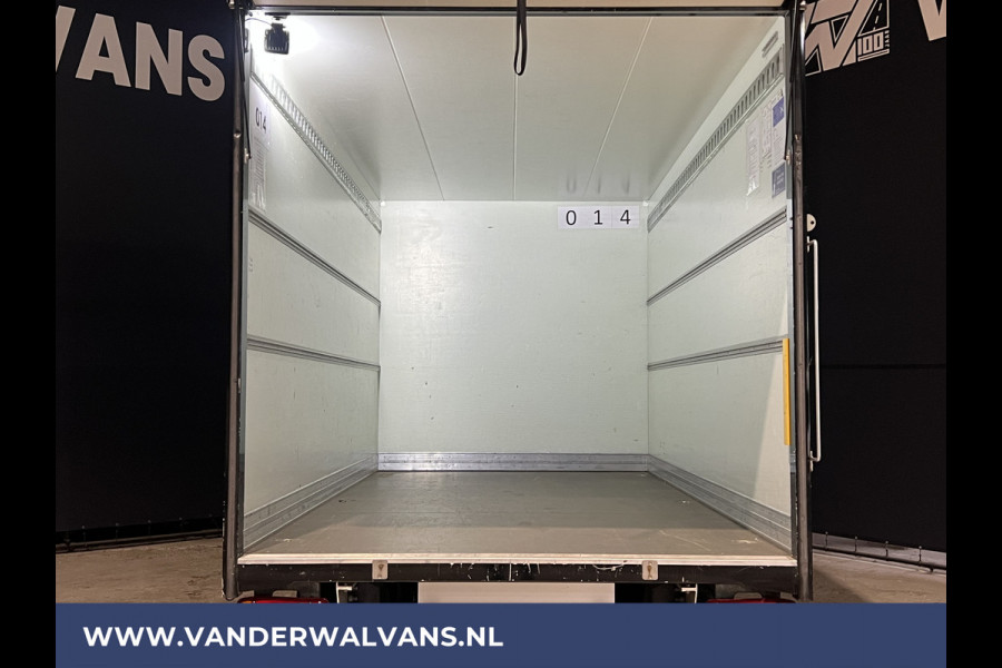 Peugeot Boxer 2.0 BlueHDI 141pk Bakwagen Laadklep Euro6 Airco | Camera | Cruisecontrol | Chauffeursstoel Bijrijdersbank