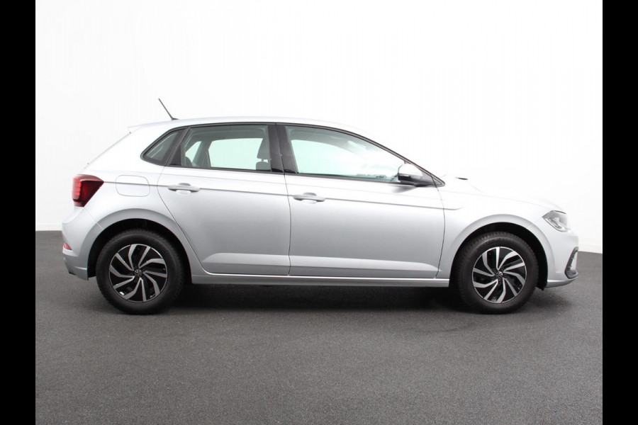 Volkswagen Polo 1.0 TSI DSG Life | Navigatie | Apple Carplay/Android Auto | Climate Control | Digitale Cockpit | Stoelverwarming | Parkeer sensoren | Adaptive Cruise Control | Lichtmetalen Velgen