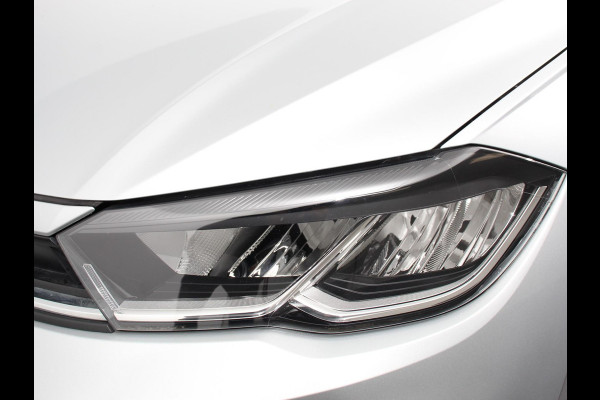 Volkswagen Polo 1.0 TSI DSG Life | Navigatie | Apple Carplay/Android Auto | Climate Control | Digitale Cockpit | Stoelverwarming | Parkeer sensoren | Adaptive Cruise Control | Lichtmetalen Velgen