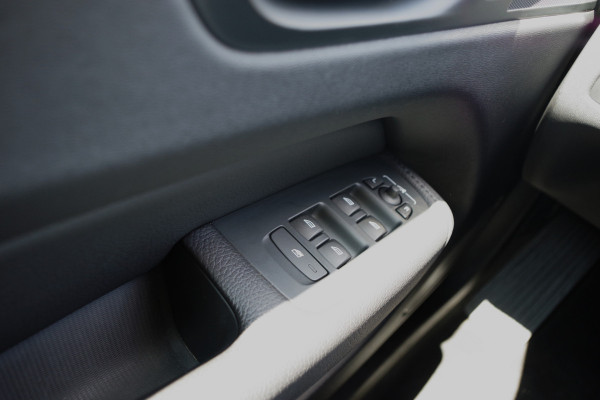 Volvo XC60 2.0 Recharge T6 AWD 340 PK Inscription PHEV, Panoramadak, Elek. Trekhaak, Winterpakket, Head-Up