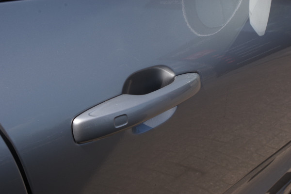 Volvo XC60 2.0 Recharge T6 AWD 340 PK Inscription PHEV, Panoramadak, Elek. Trekhaak, Winterpakket, Head-Up