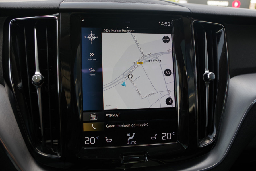 Volvo XC60 2.0 Recharge T6 AWD 340 PK Inscription PHEV, Panoramadak, Elek. Trekhaak, Winterpakket, Head-Up