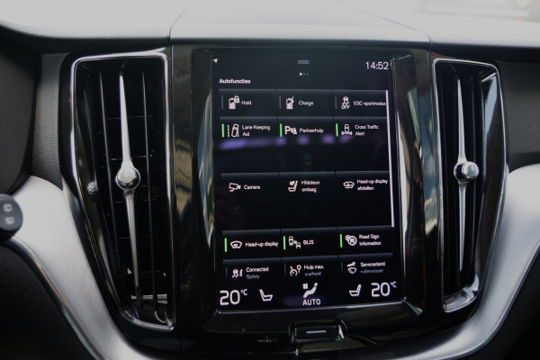 Volvo XC60 2.0 Recharge T6 AWD 340 PK Inscription PHEV, Panoramadak, Elek. Trekhaak, Winterpakket, Head-Up