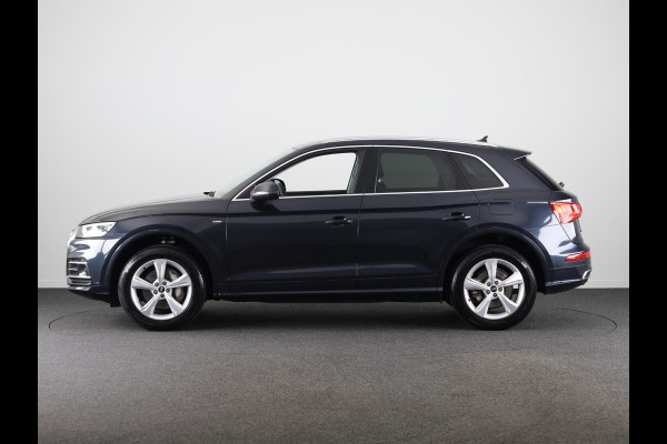 Audi Q5 50 TFSI e Advanced edition 299pk Plug in Hybrid S-tronic | Navigatie | Parkeersensoren | Adaptieve cruise control |