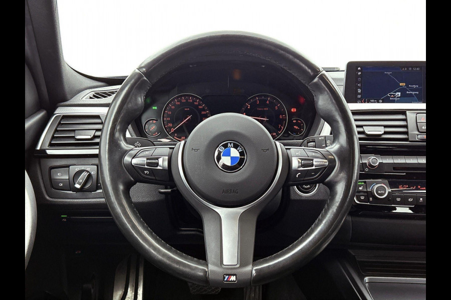 BMW 3 Serie Touring 318i M Sport Corporate Lease Automaat (GROOT-NAVIGATIE, STOELVERWARMING, LED, 1e EIGENAAR, GOED ONDERHOUDEN)
