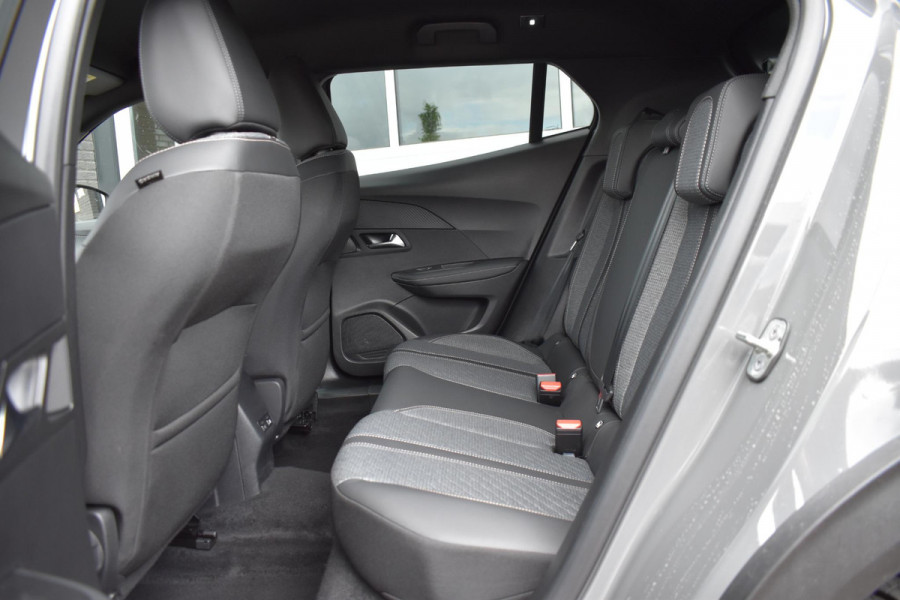 Peugeot 2008 1.2 PureTech 130PK Aut. Allure | Navi | 360 Camera | Incl. garantie