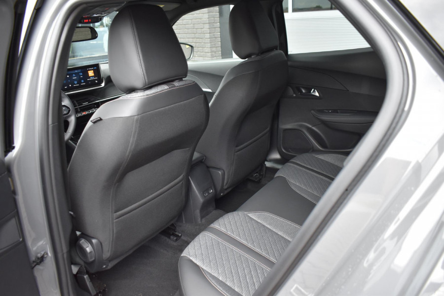 Peugeot 2008 1.2 PureTech 130PK Aut. Allure | Navi | 360 Camera | Incl. garantie