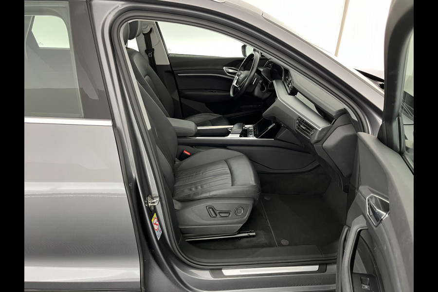 Audi e-tron 50 Quattro Advanced Launch-Edition-Plus 71 kWh [ 3-Fase ] (INCL-BTW) *PANO | LUXURY-LEATHER | FULL-LED | ADAPTIVE-CRUISE | MEMORY-PACK | DIGI-COCKPIT | HEATED-COMFORTSEATS | CARPLAY | NAVI-FULLMAP | ECC | SHIFT-PADDLES | LANE-ASSIST | PDC | 20''ALU*