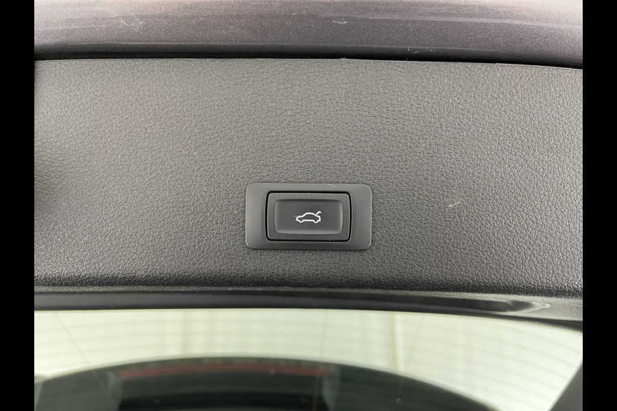 Audi e-tron 50 Quattro Advanced Launch-Edition-Plus 71 kWh [ 3-Fase ] (INCL-BTW) *PANO | LUXURY-LEATHER | FULL-LED | ADAPTIVE-CRUISE | MEMORY-PACK | DIGI-COCKPIT | HEATED-COMFORTSEATS | CARPLAY | NAVI-FULLMAP | ECC | SHIFT-PADDLES | LANE-ASSIST | PDC | 20''ALU*