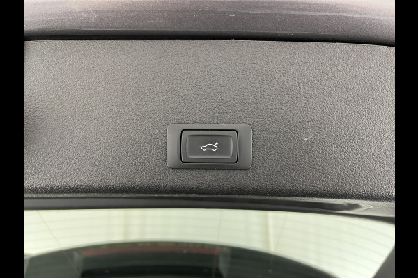 Audi e-tron 50 Quattro Advanced Launch-Edition-Plus 71 kWh [ 3-Fase ] (INCL-BTW) *PANO | LUXURY-LEATHER | FULL-LED | ADAPTIVE-CRUISE | MEMORY-PACK | DIGI-COCKPIT | HEATED-COMFORTSEATS | CARPLAY | NAVI-FULLMAP | ECC | SHIFT-PADDLES | LANE-ASSIST | PDC | 20''ALU*