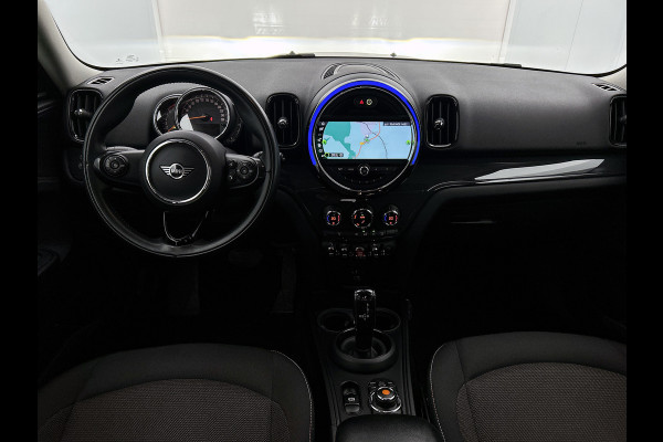 MINI Countryman 1.5 One Business Edition Automaat (GROOT-NAVIGATIE, STUURBEDIENING, PARKEERSENSOREN, DEALER ONDERHOUDEN)