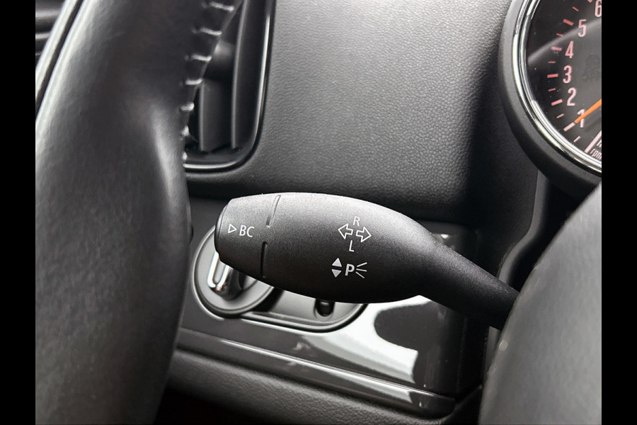MINI Countryman 1.5 One Business Edition Automaat (GROOT-NAVIGATIE, STUURBEDIENING, PARKEERSENSOREN, DEALER ONDERHOUDEN)