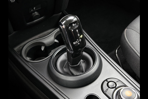 MINI Countryman 1.5 One Business Edition Automaat (GROOT-NAVIGATIE, STUURBEDIENING, PARKEERSENSOREN, DEALER ONDERHOUDEN)