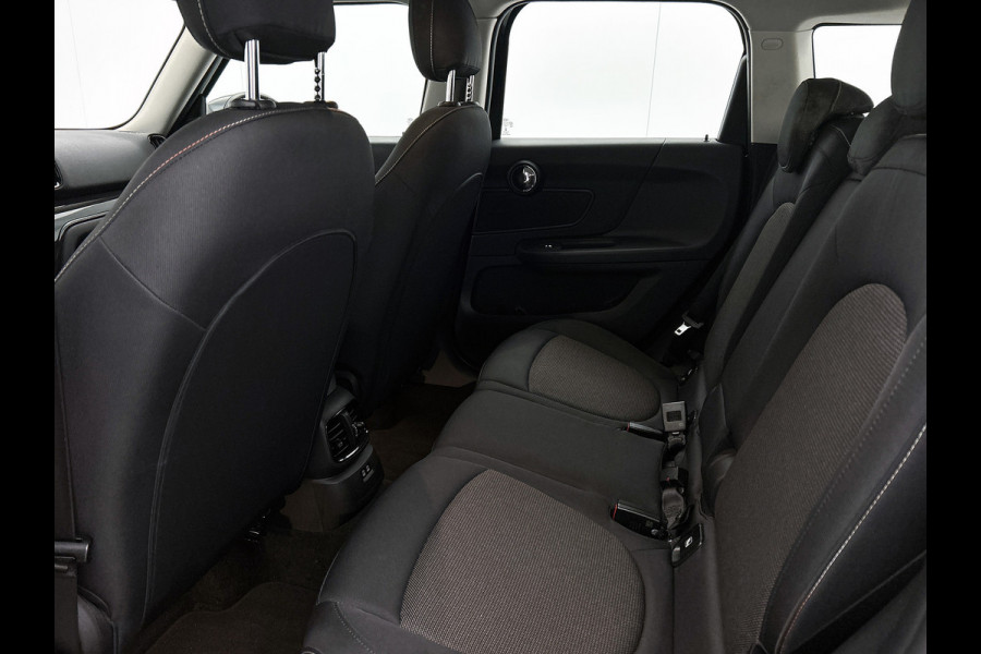 MINI Countryman 1.5 One Business Edition Automaat (GROOT-NAVIGATIE, STUURBEDIENING, PARKEERSENSOREN, DEALER ONDERHOUDEN)