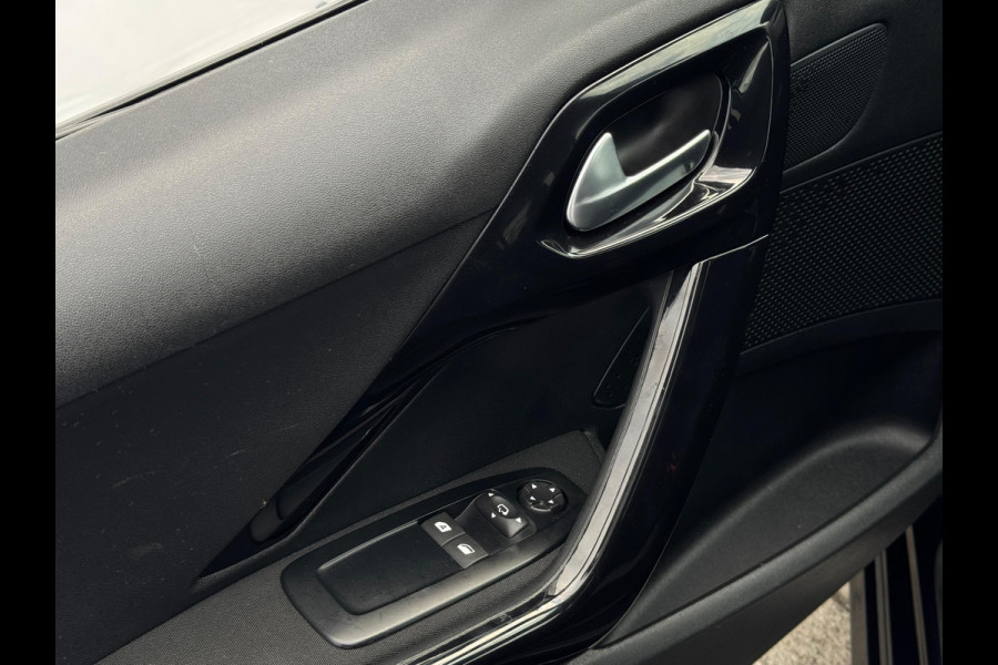 Peugeot 208 1.2 PureTech Signature AIRCO | CARPLAY |NAVI