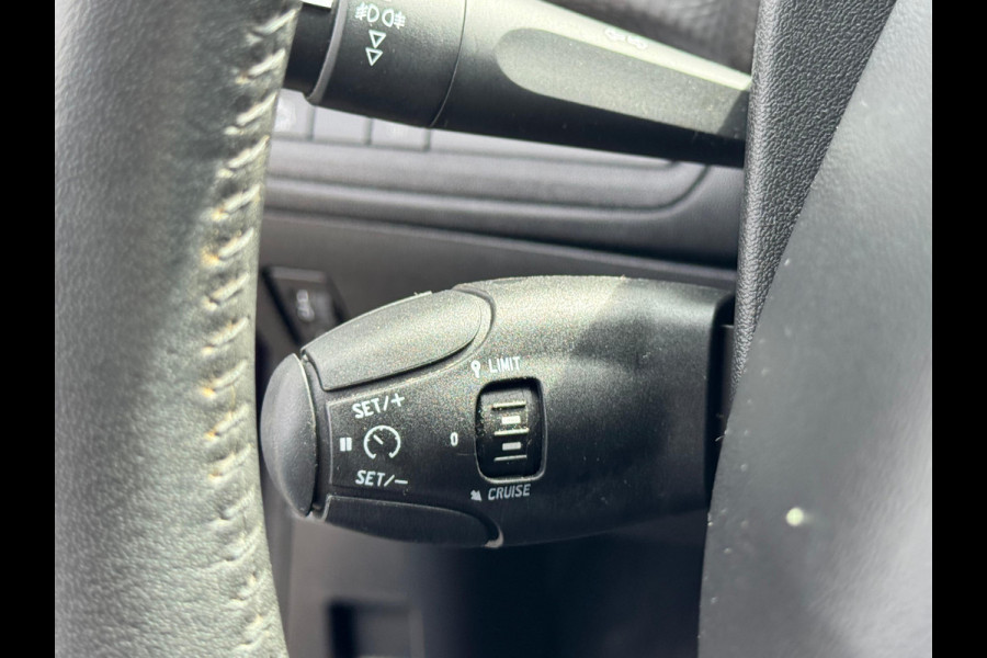 Peugeot 208 1.2 PureTech Signature AIRCO | CARPLAY |NAVI