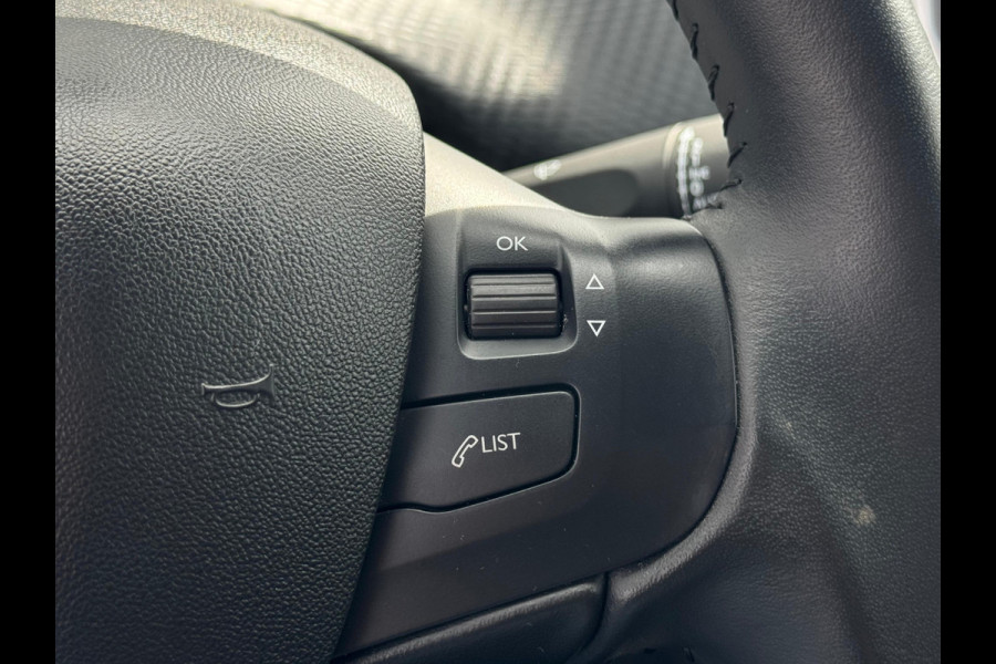 Peugeot 208 1.2 PureTech Signature AIRCO | CARPLAY |NAVI