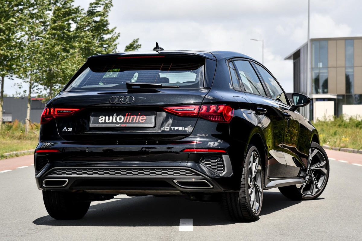 Audi A3 Sportback 40 TFSI e 3x S-Line. HUD, ACC, Matrix, Keyless! Audi A3 Sportback 40 TFSI e 3x S-Line. HUD, ACC, Matrix, Keyless!