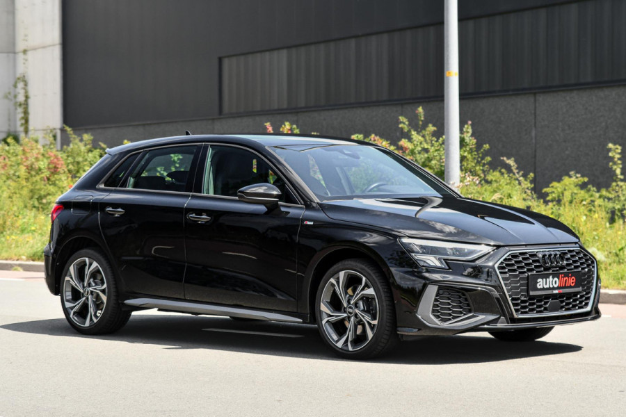 Audi A3 Sportback 40 TFSI e 3x S-Line. HUD, ACC, Matrix, Keyless!