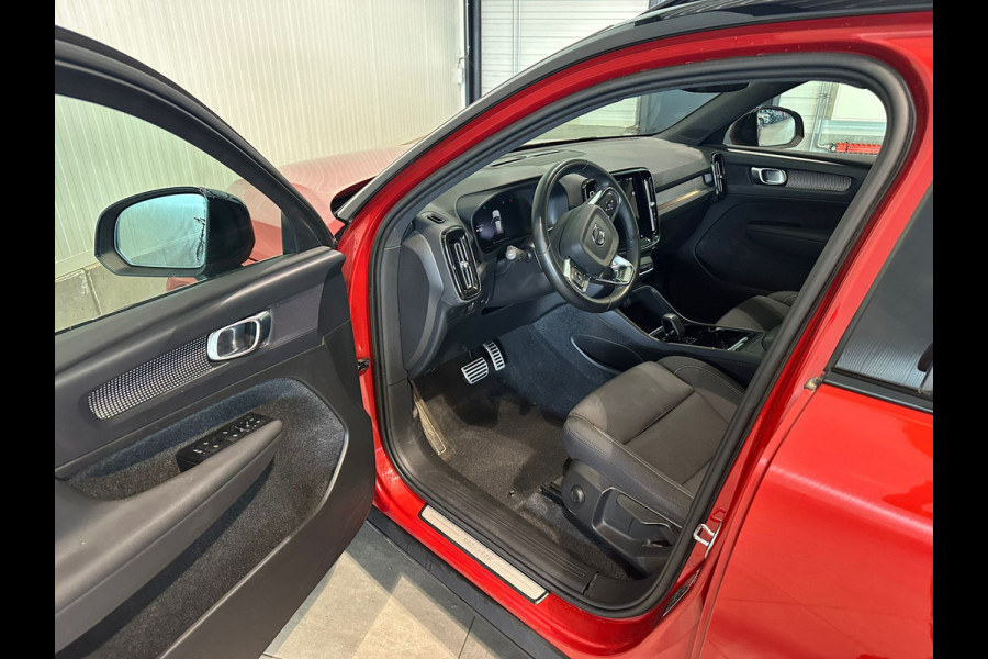 Volvo XC40 Recharge Core CruiseControl Parkeercamera 231pk