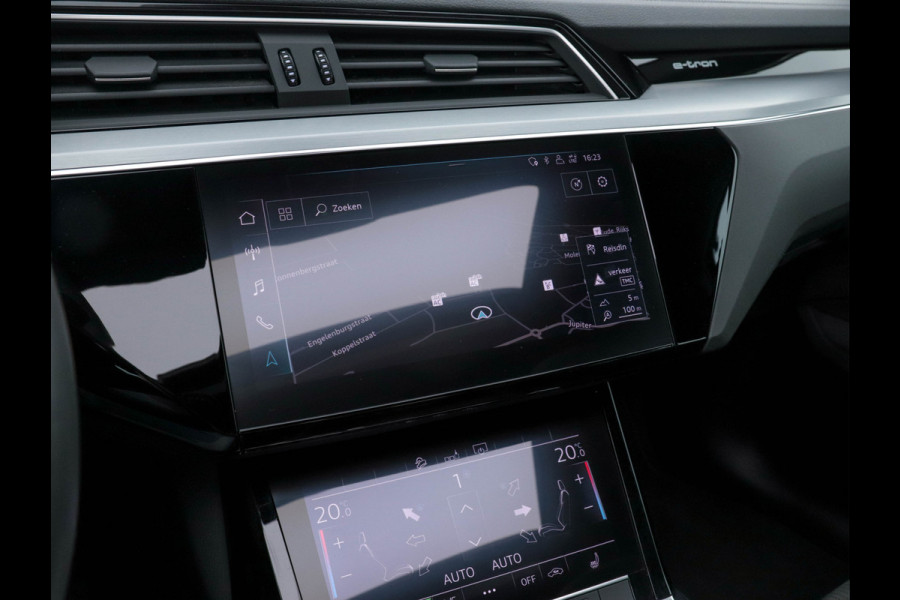 Audi e-tron 55 Quattro Advanced S-line-Sportpack 95 kWh [ 3-Fase ] (INCL-BTW) *PANO | FULL-LED | NAVI-FULLMAP | KEYLESS | LEATHER-MICROFIBRE | | AIR-SUSPENSION | CRUISE | DIGI-COCKPIT | MEMORY-PACK | SHIFT-PADDLES | HEATED-SPORTSEATS | 20"ALU*