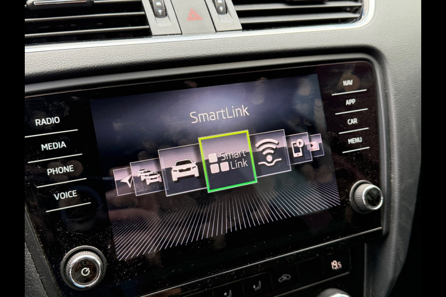 Škoda Octavia Combi BWJ 2017 | 1.0 TSI 116PK Ambition Bus | CLIMA | CRUISE | CARPLAY | NAVI | LICHTMETAAL | PDC |