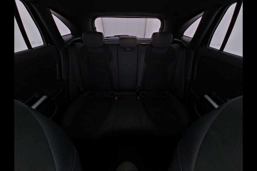 Mercedes-Benz GLA 250 e AMG Face Lift Plug-In Hybride | AMG Line Premium | Night Pakket | Panorama Schuif-Kanteldak | Multi Beam koplampen | Stoel en Stuurverwarming | Inclusief 24 maanden MB Certified garantie voor Europa.