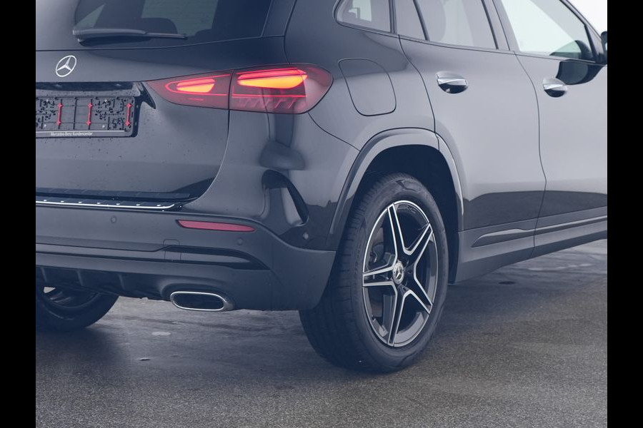 Mercedes-Benz GLA 250 e AMG Face Lift Plug-In Hybride | AMG Line Premium | Night Pakket | Panorama Schuif-Kanteldak | Multi Beam koplampen | Stoel en Stuurverwarming | Inclusief 24 maanden MB Certified garantie voor Europa.