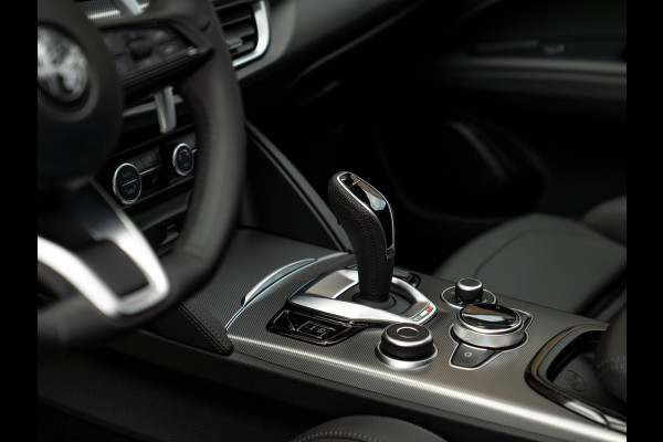 Alfa Romeo Stelvio 2.0T AWD Veloce 280pk | MY25 | Pano-dak | Harman/Kardon | Adapt. cruise