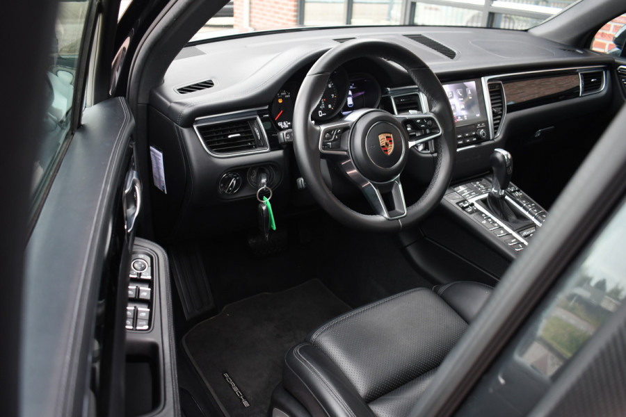 Porsche Macan 2.0 PDK Pano Bose 21inch Adp-zetels Carplay Optic-black