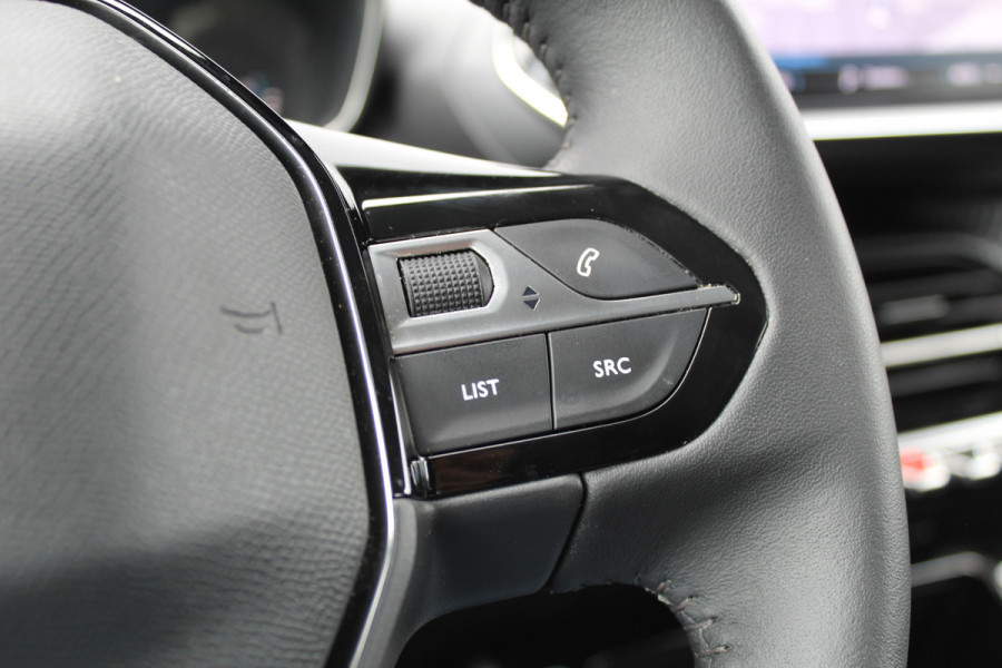 Peugeot e-208 EV Active Pack 50 kWh | Navigatie | Origin NL | Parkeersensoren