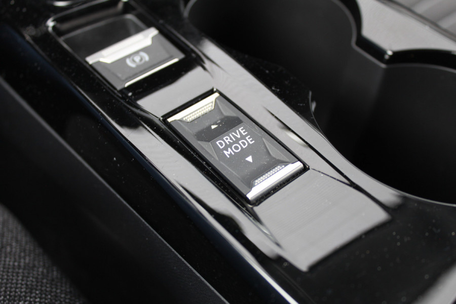 Peugeot e-208 EV Active Pack 50 kWh | Navigatie | Origin NL | Parkeersensoren