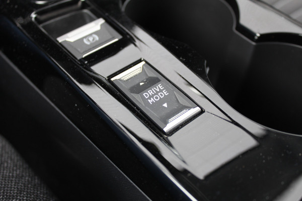 Peugeot e-208 EV Active Pack 50 kWh | Navigatie | Origin NL | Parkeersensoren