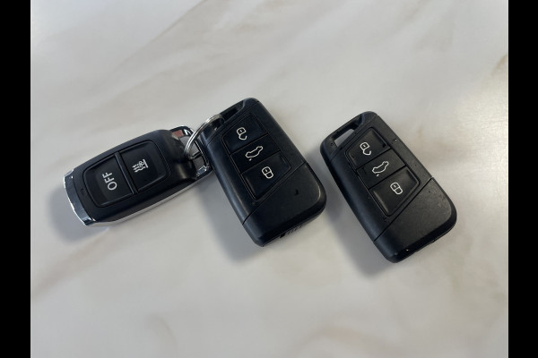 Seat Ateca 1.5 TSI Xperience Business Intense/ Electr. Trekhaak / Navigatie / Camera