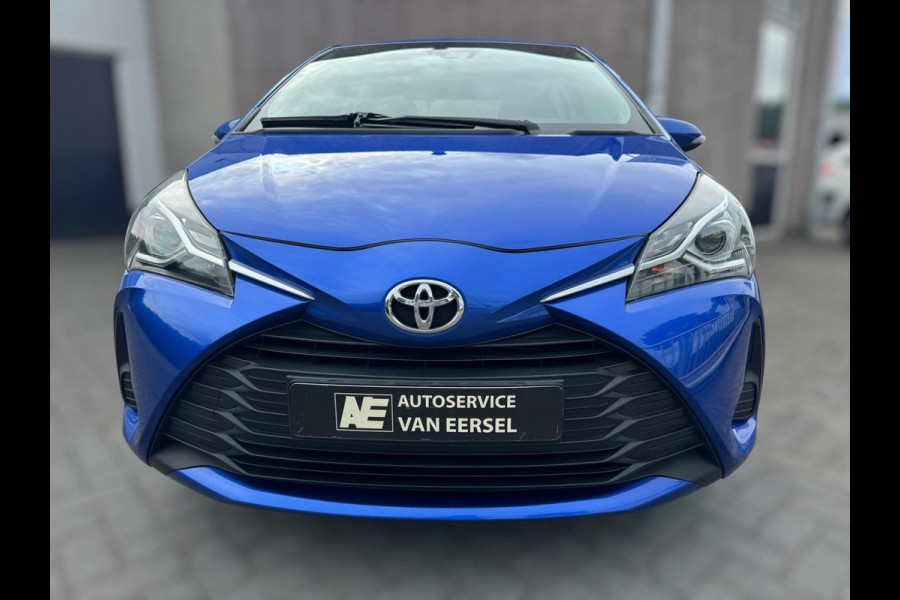 Toyota Yaris 1.5 VVT-i Aspiration DEALER ONDERHOUDEN / NL AUTO / CAMERA / NAVIGATIE / BLUETOOTH / VOLLE TANK