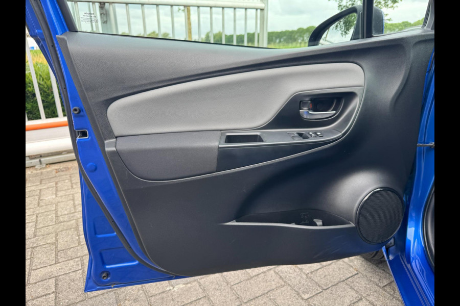Toyota Yaris 1.5 VVT-i Aspiration DEALER ONDERHOUDEN / NL AUTO / CAMERA / NAVIGATIE / BLUETOOTH / VOLLE TANK