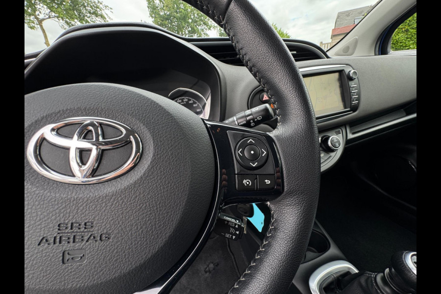 Toyota Yaris 1.5 VVT-i Aspiration DEALER ONDERHOUDEN / NL AUTO / CAMERA / NAVIGATIE / BLUETOOTH / VOLLE TANK