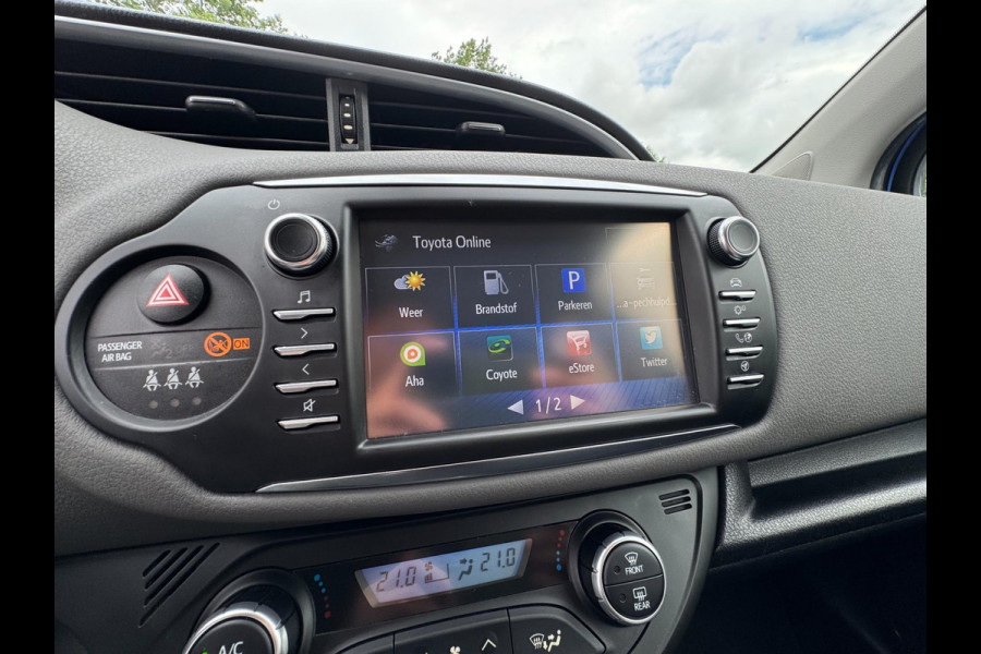 Toyota Yaris 1.5 VVT-i Aspiration DEALER ONDERHOUDEN / NL AUTO / CAMERA / NAVIGATIE / BLUETOOTH / VOLLE TANK