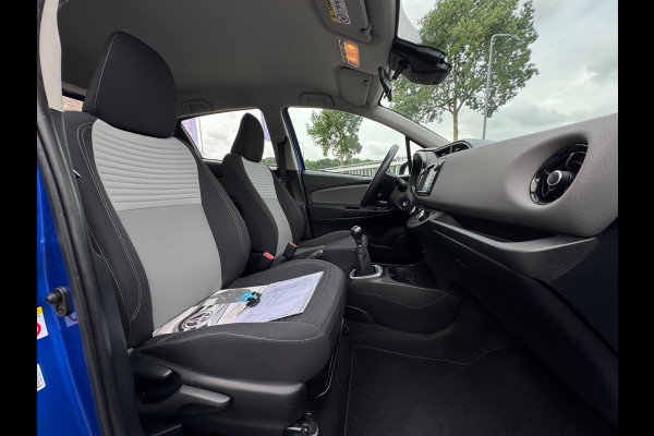 Toyota Yaris 1.5 VVT-i Aspiration DEALER ONDERHOUDEN / NL AUTO / CAMERA / NAVIGATIE / BLUETOOTH / VOLLE TANK