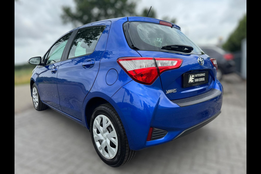 Toyota Yaris 1.5 VVT-i Aspiration DEALER ONDERHOUDEN / NL AUTO / CAMERA / NAVIGATIE / BLUETOOTH / VOLLE TANK
